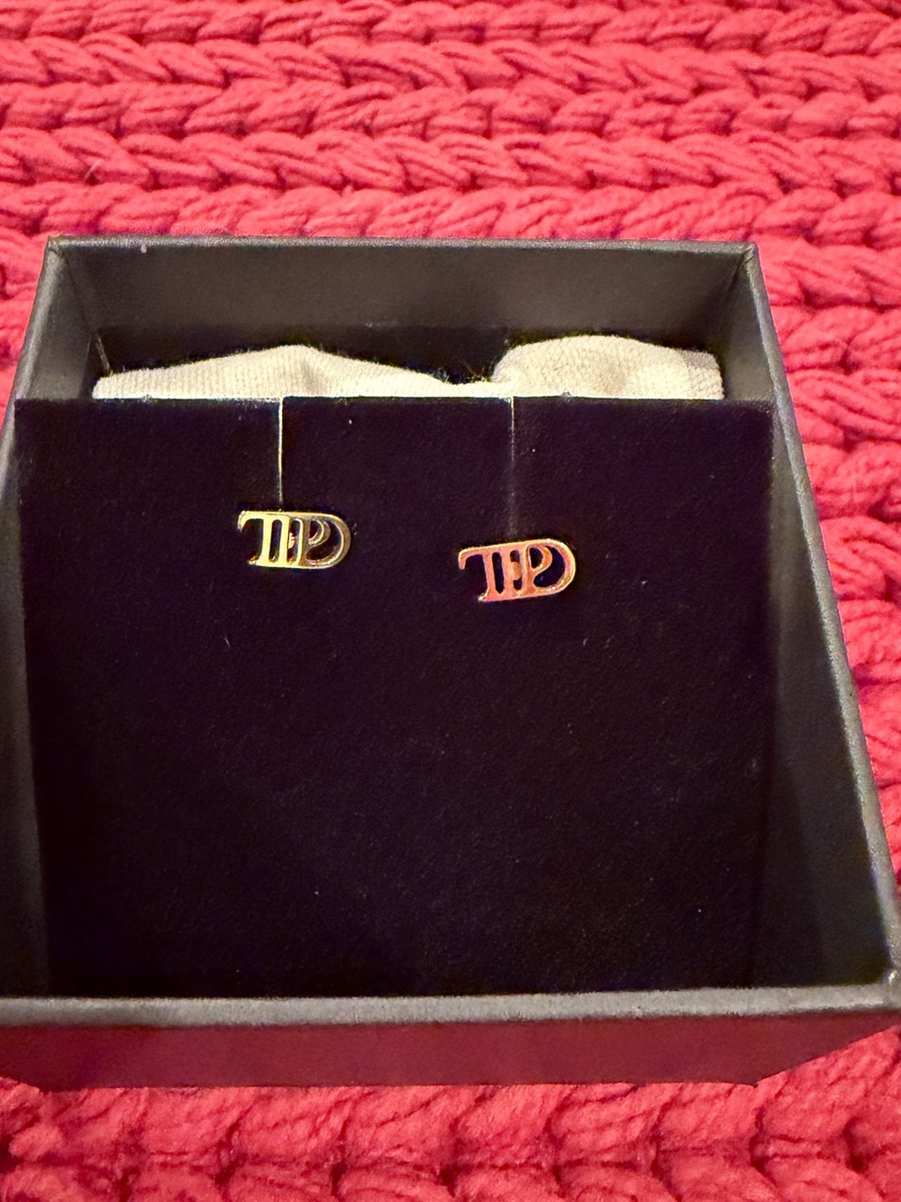 Taylor Swift Gold Monogram earrings